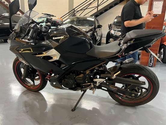 KAWASAKI-NINJA 400-2019
