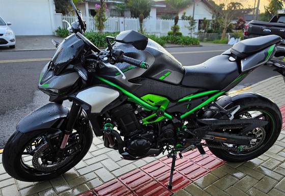 KAWASAKI Z900 