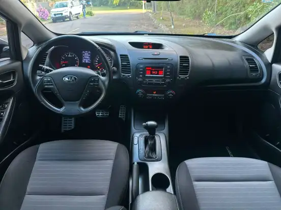 KIA-CERATO-1.6 SX 16V FLEX 4P AUTOMÁTICO KIA-CERATO-2016