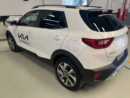 KIA-STONIC-2024