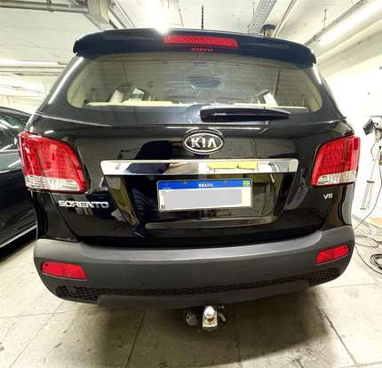 KIA-SORENTO-2011