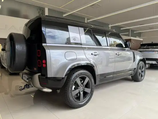 LAND ROVER-DEFENDER-2024