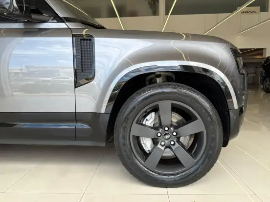 LAND ROVER-DEFENDER-2024