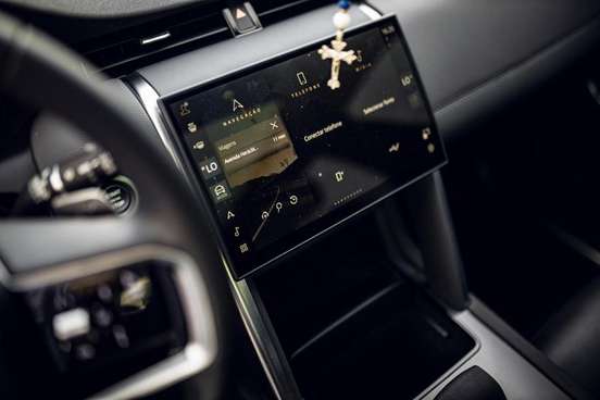 LAND ROVER-DISCOVERY SPORT-2024