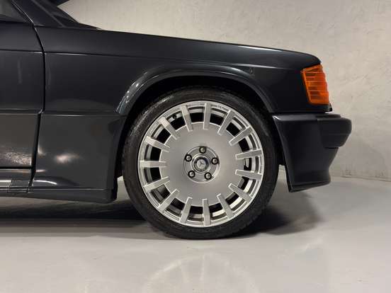 MERCEDES-BENZ-190 E-2.3 SEDAN 16V GASOLINA 4P AUTOMÁTICO MERCEDES-BENZ-190 E-1985