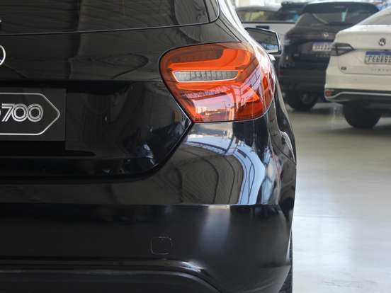 MERCEDES-BENZ-A 200-1.6 TURBO 16V FLEX 4P AUTOMÁTICO MERCEDES-BENZ-A 200-2017