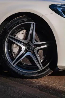 MERCEDES-BENZ-C 300-2017