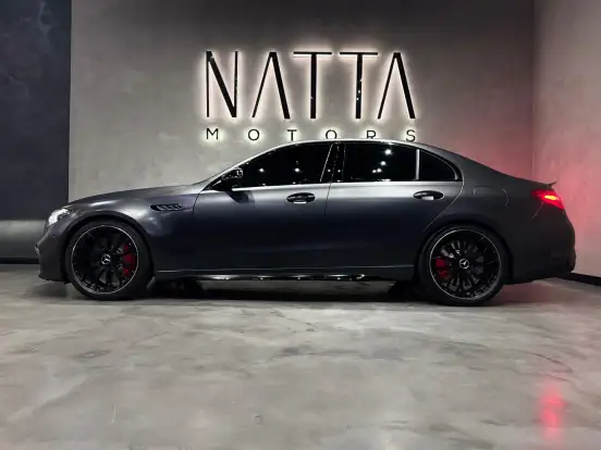 MERCEDES-BENZ-C 63 AMG-2024