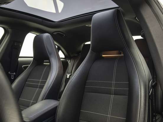 MERCEDES-BENZ-CLA 200-2016