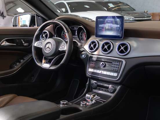 MERCEDES-BENZ-CLA 45 AMG-2.0 16V TURBOCHARGED GASOLINA 4P AUTOMÁTICO MERCEDES-BENZ-CLA 45 AMG-2016