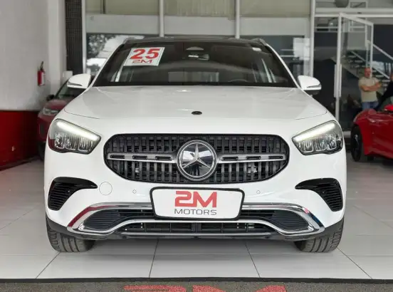 MERCEDES-BENZ-GLA 200-2024