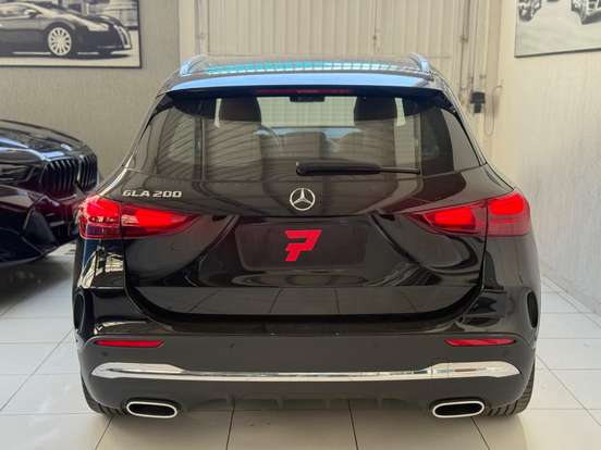MERCEDES-BENZ-GLA 200-2023