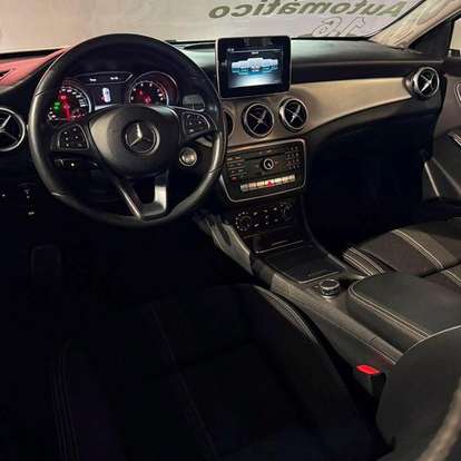 MERCEDES-BENZ-GLA 200-2017