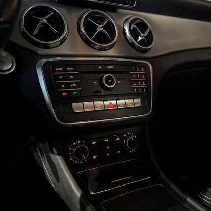 MERCEDES-BENZ-GLA 200-1.6 CGI FLEX STYLE 7G-DCT MERCEDES-BENZ-GLA 200-2017