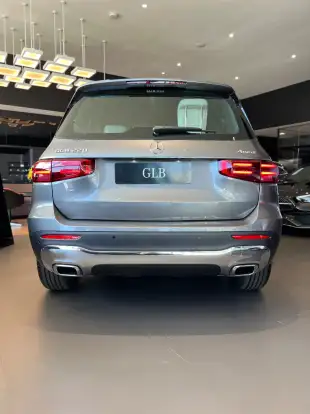 MERCEDES-BENZ-GLB 220-2025
