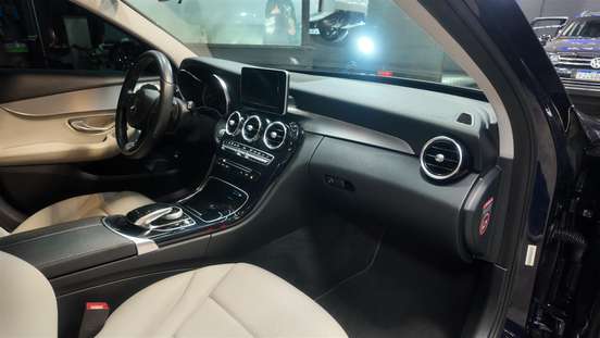 MERCEDES-BENZ-C 180-2017