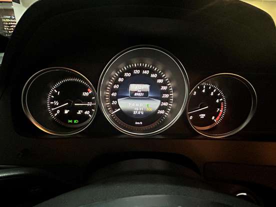 MERCEDES-BENZ-C 180-1.6 CGI SPORT 16V TURBO GASOLINA 4P AUTOMÁTICO MERCEDES-BENZ-C 180-2013