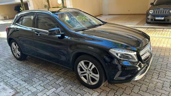 MERCEDES-BENZ-GLA 200-2015