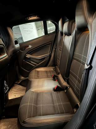 MERCEDES-BENZ-GLA 200-2015