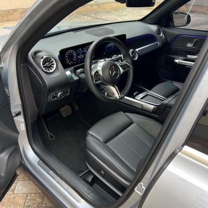MERCEDES-BENZ-GLB 220-2025