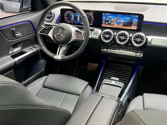 MERCEDES-BENZ-GLB 220-2.0 MHEV PROGRESSIVE 4MATIC 8G-DCT MERCEDES-BENZ-GLB 220-2025