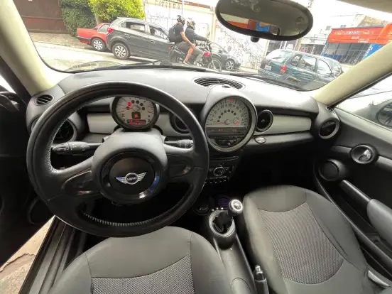 MINI-ONE-2011