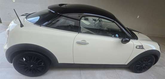 MINI-COOPER-2012