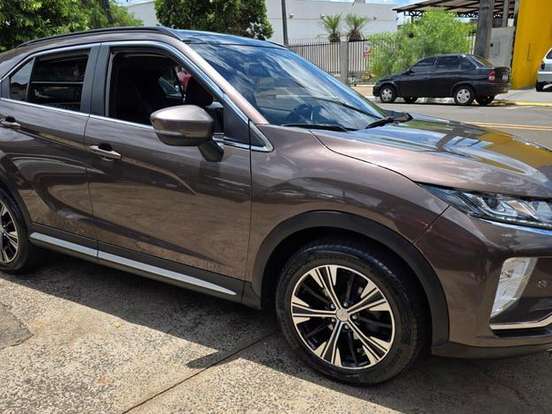 MITSUBISHI-ECLIPSE CROSS-1.5 MIVEC TURBO GASOLINA HPE-S SPORT CVT MITSUBISHI-ECLIPSE CROSS-2021