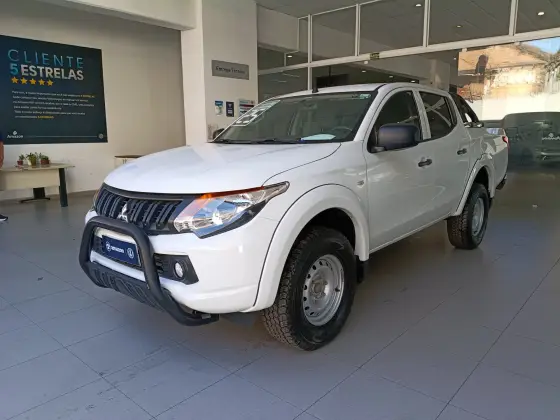 MITSUBISHI L200 TRITON 2.4 16V TURBO DIESEL GL CD 4X4 MANUAL