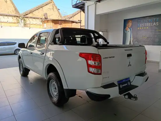MITSUBISHI-L200 TRITON-2.4 16V TURBO DIESEL GL CD 4X4 MANUAL MITSUBISHI-L200 TRITON-2024