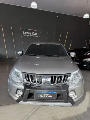 MITSUBISHI L200 TRITON 2.4 16V TURBO DIESEL SPORT HPE TOP CD 4P 4X4 AUTOMÁTICO MITSUBISHI L200 TRITON 2.4 16V TURBO DIESEL SPORT HPE TOP CD 4P 4X4 AUTOMÁTICO