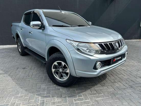 MITSUBISHI-L200 TRITON-2.4 16V TURBO DIESEL SPORT HPE CD 4P 4X4 AUTOMÁTICO MITSUBISHI-L200 TRITON-2018