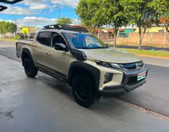 MITSUBISHI L200 TRITON 2.4 16V TURBO DIESEL SPORT SAVANA CD 4P 4X4 AUTOMÁTICO MITSUBISHI L200 TRITON 2.4 16V TURBO DIESEL SPORT SAVANA CD 4P 4X4 AUTOMÁTICO