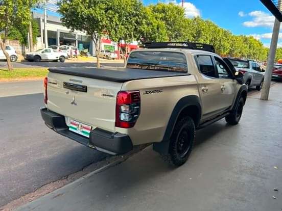 MITSUBISHI-L200 TRITON-2.4 16V TURBO DIESEL SPORT SAVANA CD 4P 4X4 AUTOMÁTICO MITSUBISHI-L200 TRITON-2024