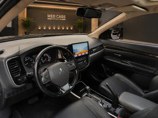 MITSUBISHI-OUTLANDER-2.0 16V GASOLINA 4P AUTOMÁTICO MITSUBISHI-OUTLANDER-2016