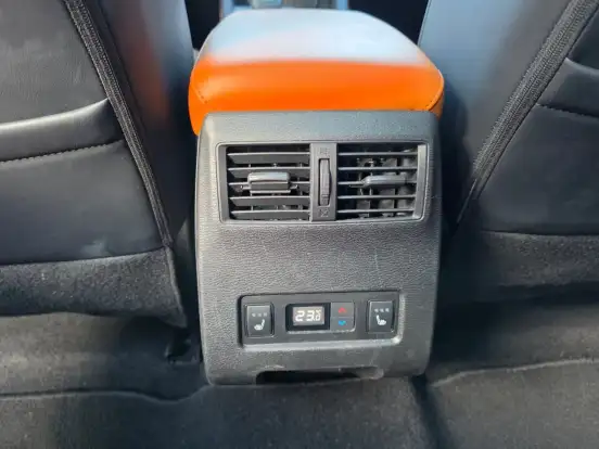 MITSUBISHI-OUTLANDER-2.4 PHEV SIGNATURE S-AWC DHT MITSUBISHI-OUTLANDER-2025