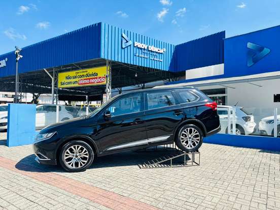 MITSUBISHI-OUTLANDER-2015