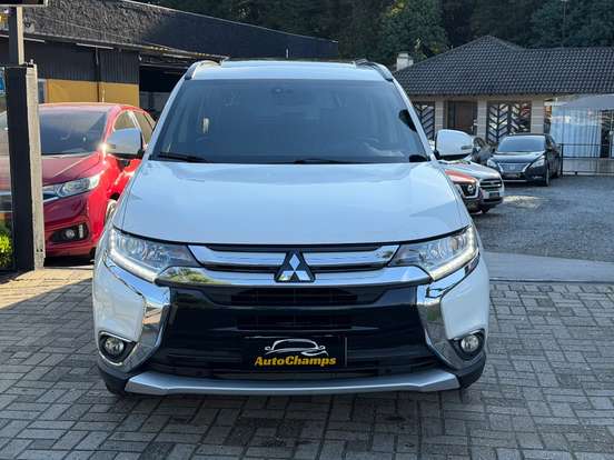 MITSUBISHI-OUTLANDER-2015
