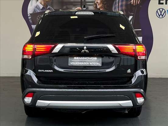 MITSUBISHI-OUTLANDER-2017