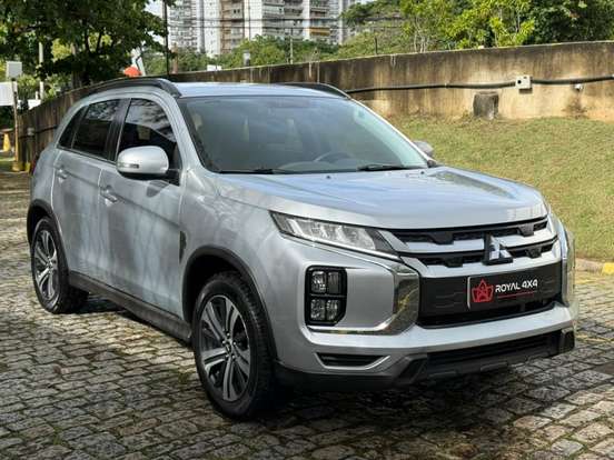 MITSUBISHI-OUTLANDER-2020