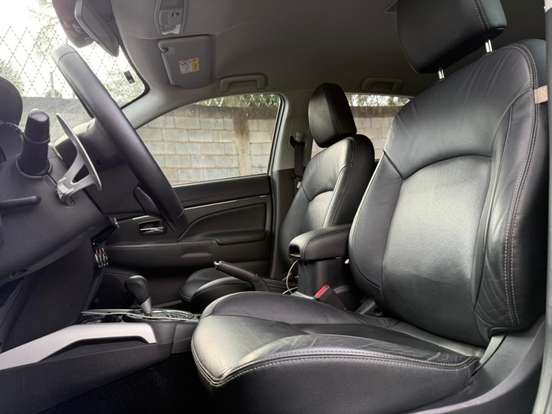 MITSUBISHI-OUTLANDER-2020