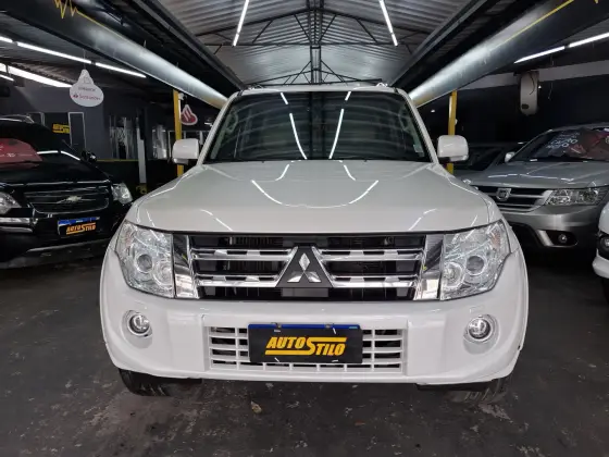 MITSUBISHI PAJERO FULL 3.2 HPE 4X4 16V TURBO INTERCOOLER DIESEL 4P AUTOMÁTICO