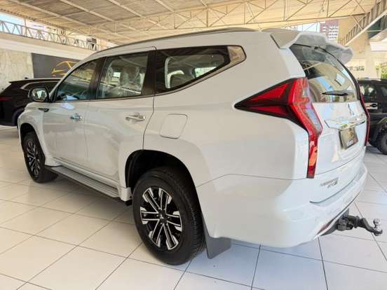 MITSUBISHI-PAJERO SPORT-2.4 16V MIVEC TURBO DIESEL HPE-S AWD AUTOMÁTICO MITSUBISHI-PAJERO SPORT-2022