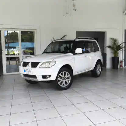 MITSUBISHI-PAJERO TR4-2012
