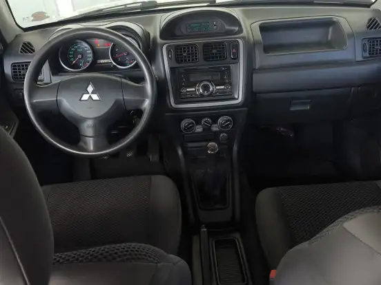 MITSUBISHI-PAJERO TR4-2.0 4X2 16V 140CV FLEX 4P MANUAL MITSUBISHI-PAJERO TR4-2012