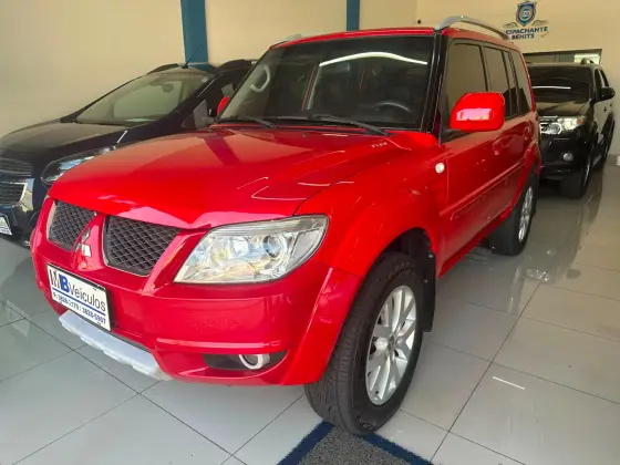 MITSUBISHI PAJERO TR4 2.0 4X4 16V 140CV FLEX 4P AUTOMÁTICO MITSUBISHI PAJERO TR4 2.0 4X4 16V 140CV FLEX 4P AUTOMÁTICO