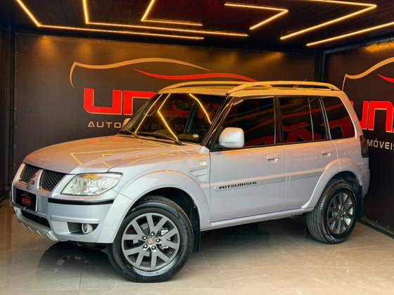 MITSUBISHI PAJERO TR4 2.0 4X2 16V 140CV FLEX 4P MANUAL