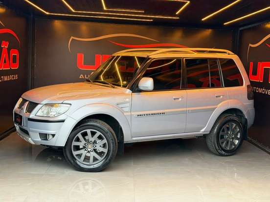MITSUBISHI-PAJERO TR4-2011