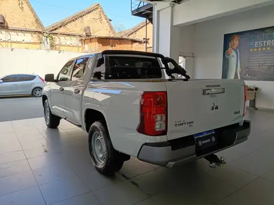 MITSUBISHI-TRITON-2.4 BITURBO DIESEL CD GL MANUAL MITSUBISHI-TRITON-2025