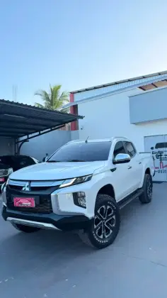 MITSUBISHI TRITON 2.4 BITURBO DIESEL CD GLS 4X4 AUTOMÁTICO